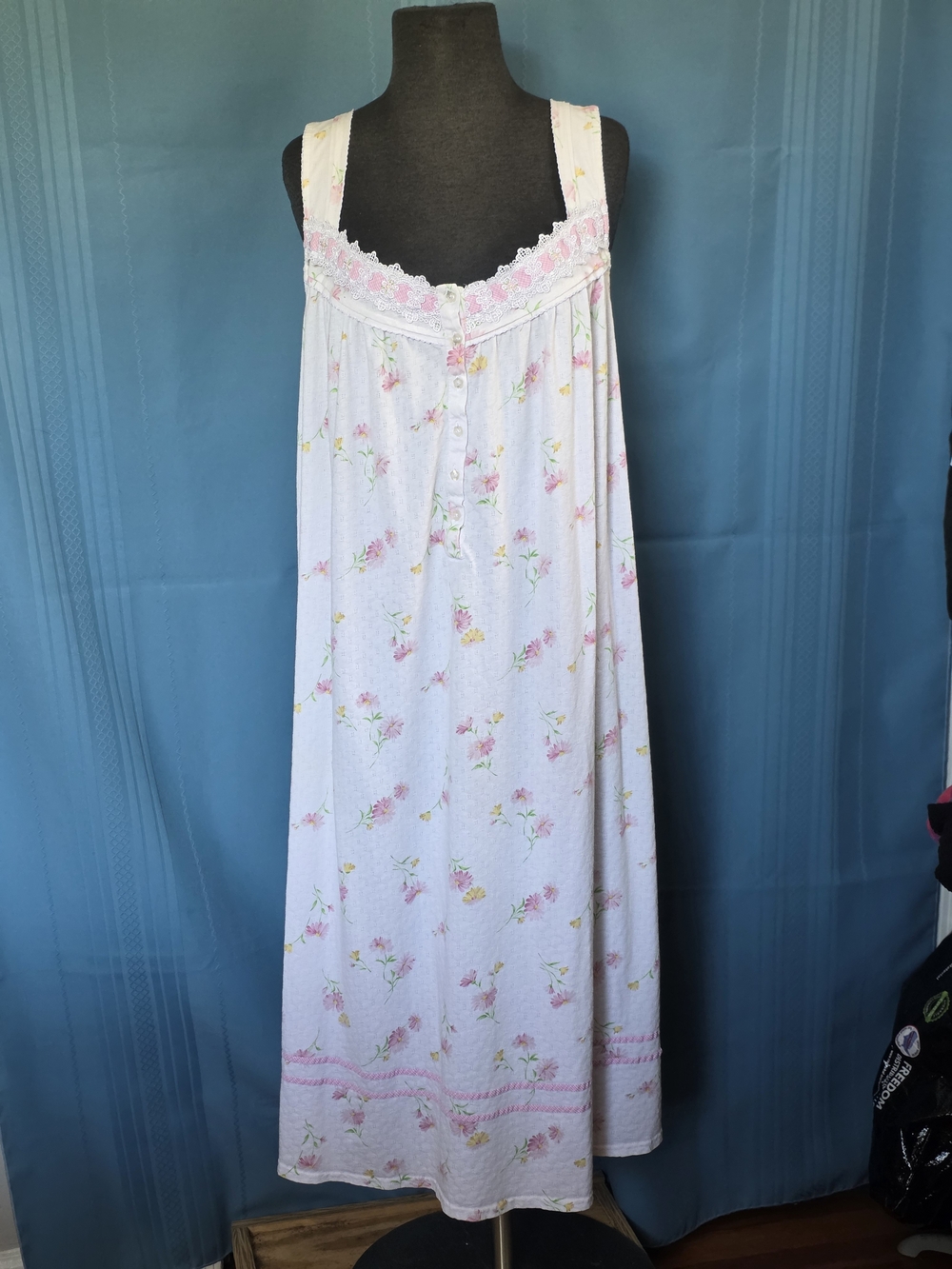 Secret Treasures Pastel Floral Lace Trim Sleeveless Nightgown Plus Size 2X